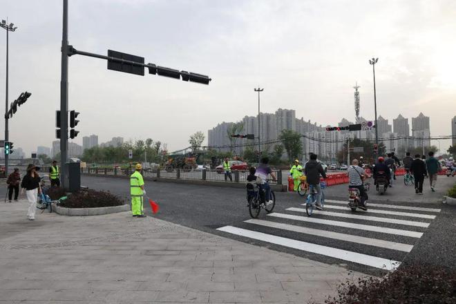 顺路口)下穿隧道半幅通车澳门新葡京剑南大道(长(图1) 顺路口)下穿隧道半幅通车澳门新葡京剑南大道(长(图1)