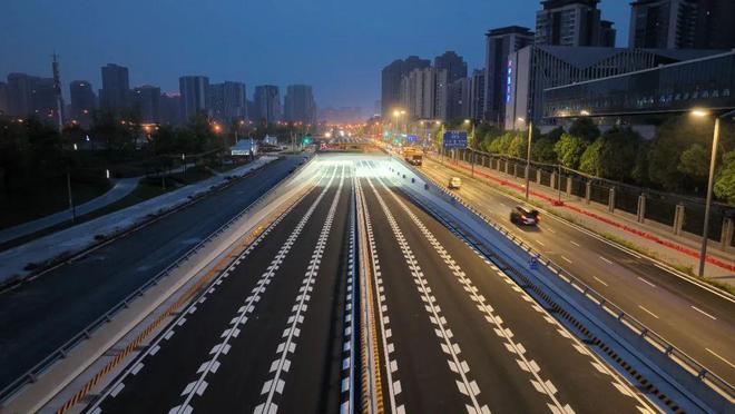 顺路口)下穿隧道半幅通车澳门新葡京剑南大道(长(图4) 顺路口)下穿隧道半幅通车澳门新葡京剑南大道(长(图4)